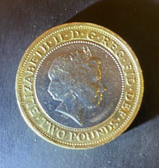 2014 WW1 Lord Kitchener £2 Mint Error - Obverse inner dots struck off - centre.