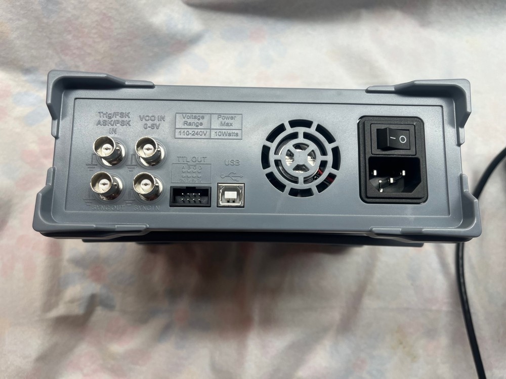 FeelElec 20MHz DDS Function/Arbitrary Waveform Generator (FY8300S-20M)