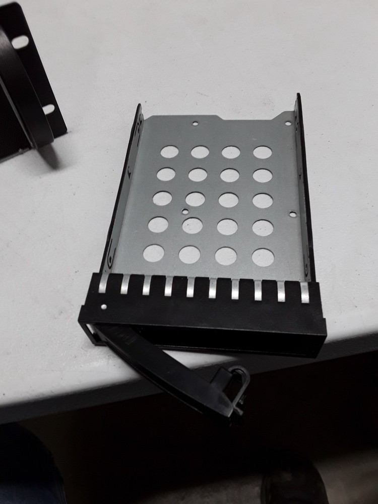 Server Chassis Unbranded 4 Drive Bays