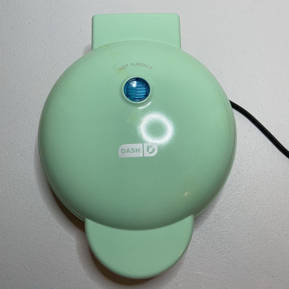 Dash Express Mini Donut Maker - DDM007GBAQ04