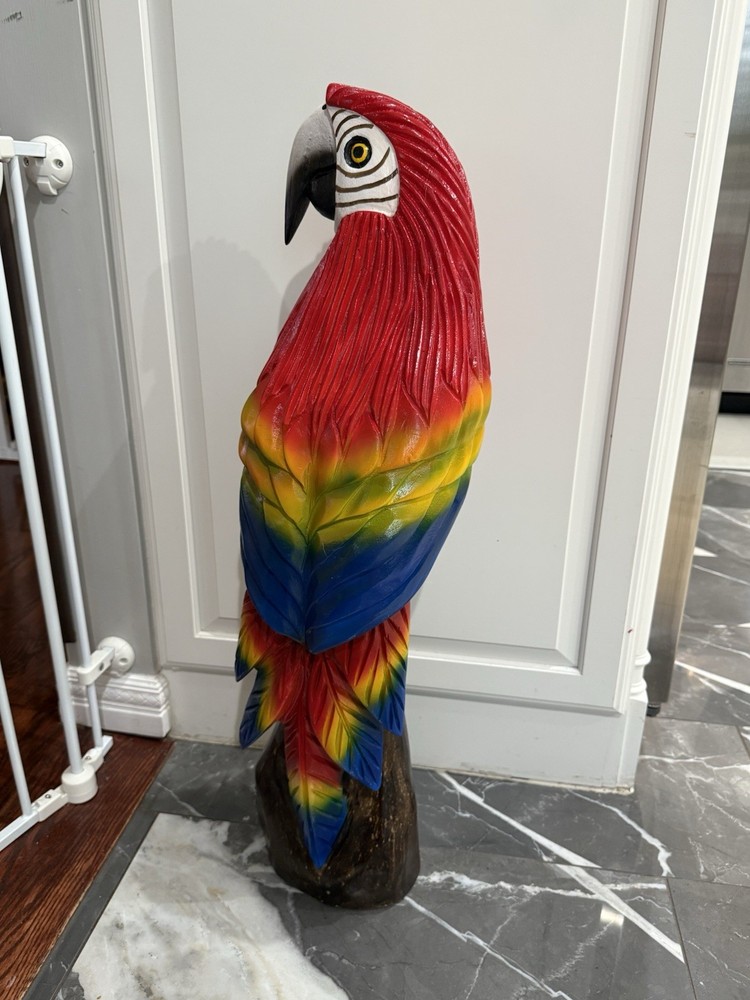 MACA PARROT IN SOLID WOOD MADE IN COLOMBIA.