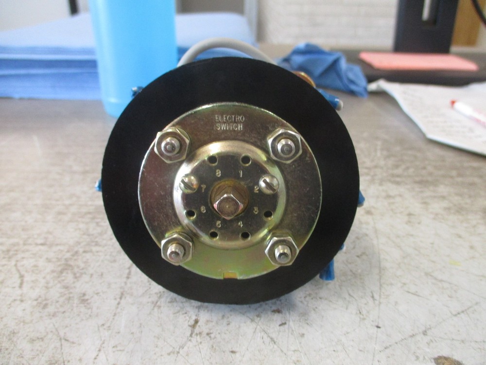 Electroswitch Series 24 Synch Switch Rotary Switch 24202B Used