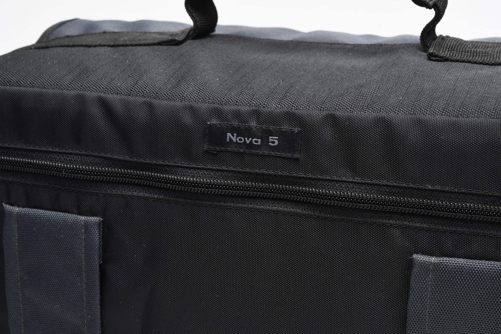 Lowepro Nova 5 Gray camera shoulder bag, clean, Very nice!