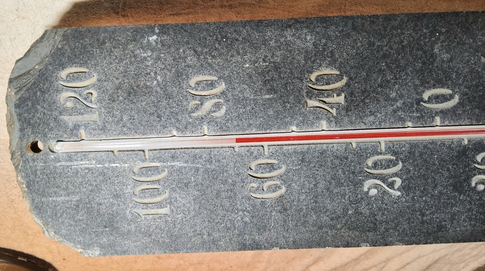 HEAVY SLATE WORKING THERMOMETER DISPLAY SIGN WITH PINEAPPLE ETCHED INTO BOTTOM