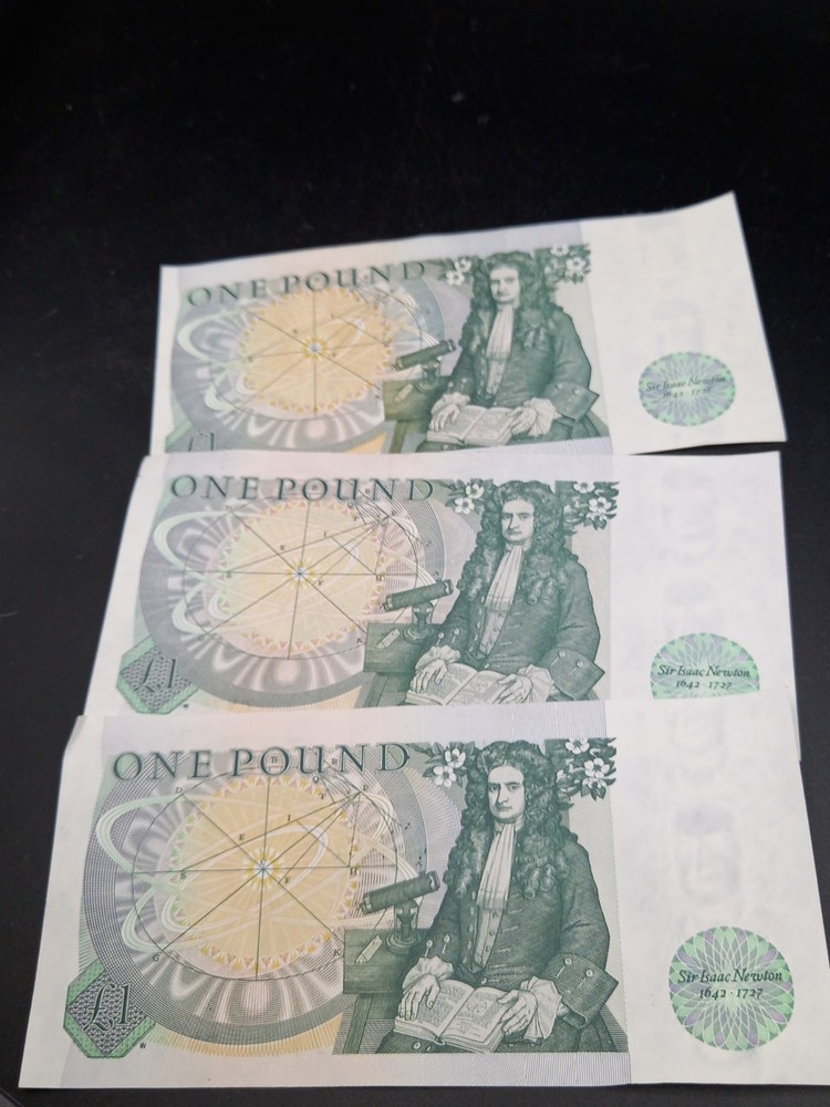 X3 Old One Pound Notes £1 Good Condition