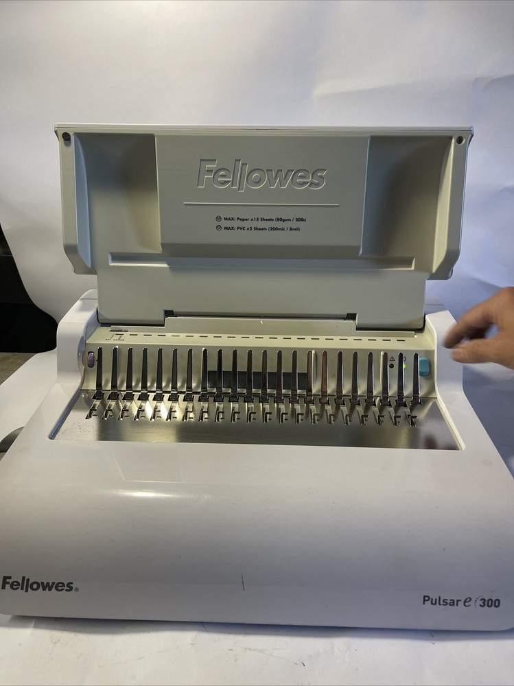 Fellowes PULSAR-E 300 Electric Binding Machine CRC52167