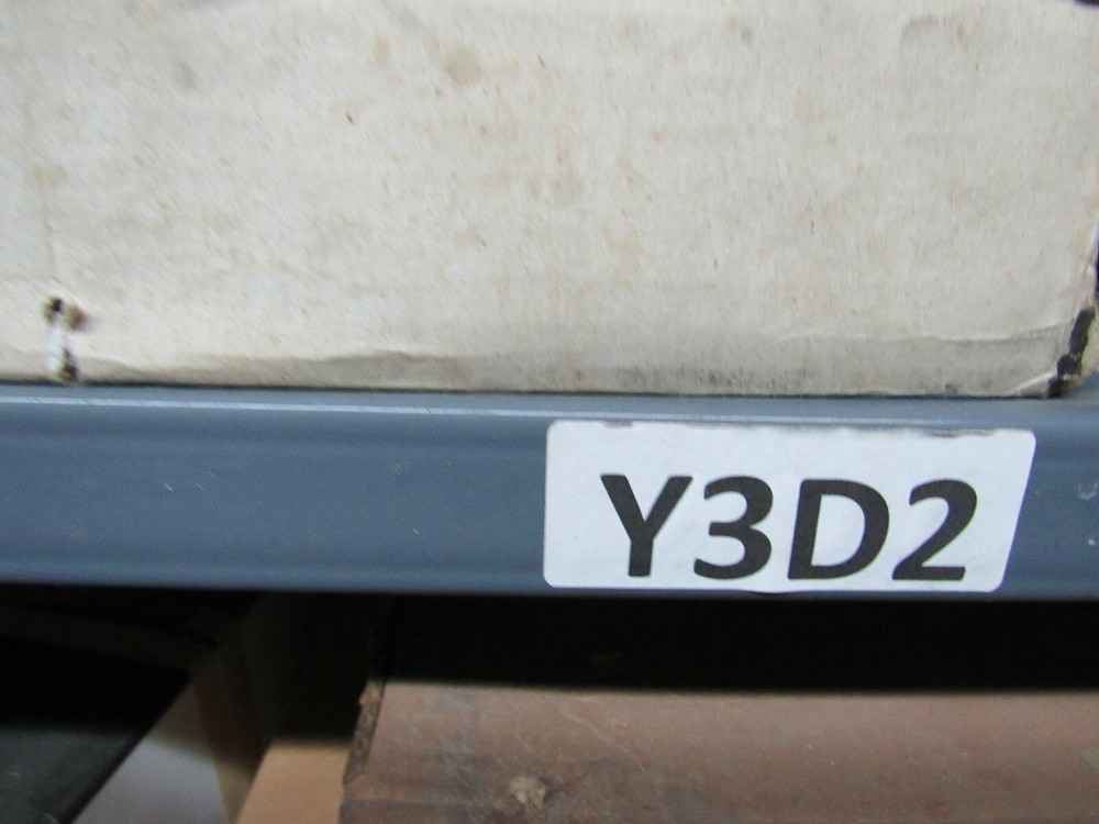 SMC 5208DS EZ STACK 10/100 NETWORK HUB ***NNB***