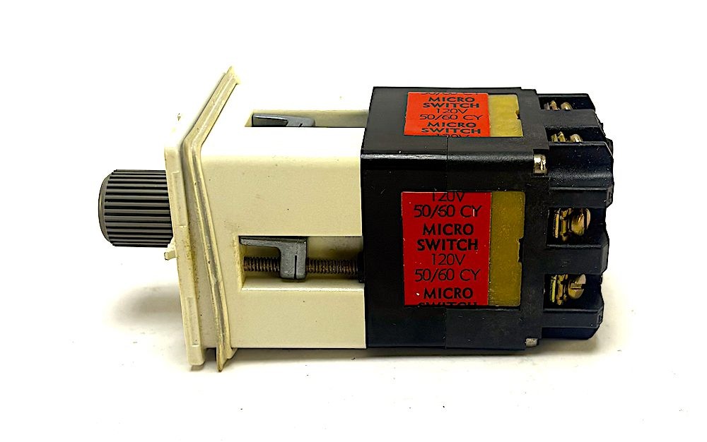 Micro Switch 910AEC511 Manual Control Selector Switch (New)