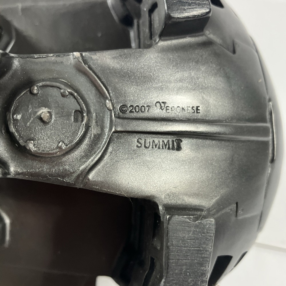 2007 Summit Collection Robotic Skull