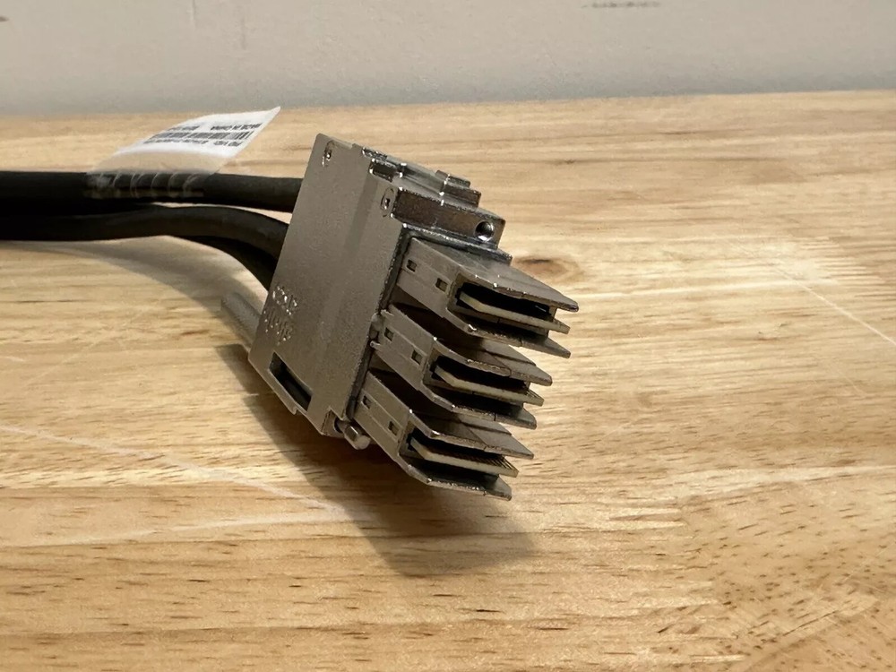 Cisco Data Stacking Cable STACK-T1-50CM StackWise 480 50CM 1.6FT C3850 C9300