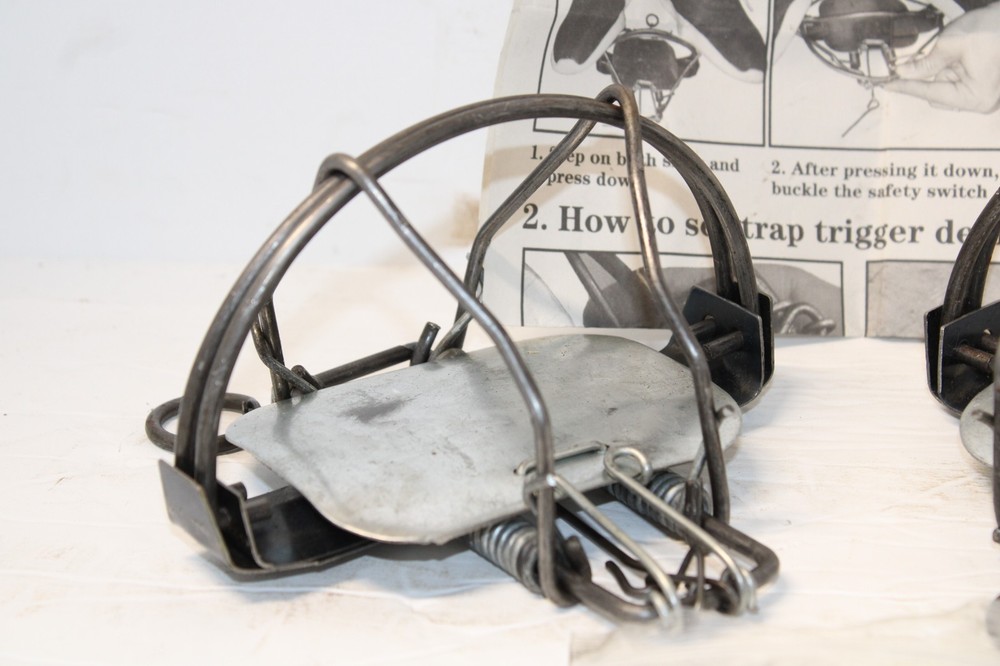 Foothold Animal Traps (Pair/NIP)