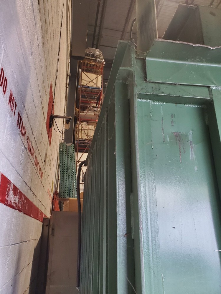 Selco V5-HD Vertical Downstroke Baling Press