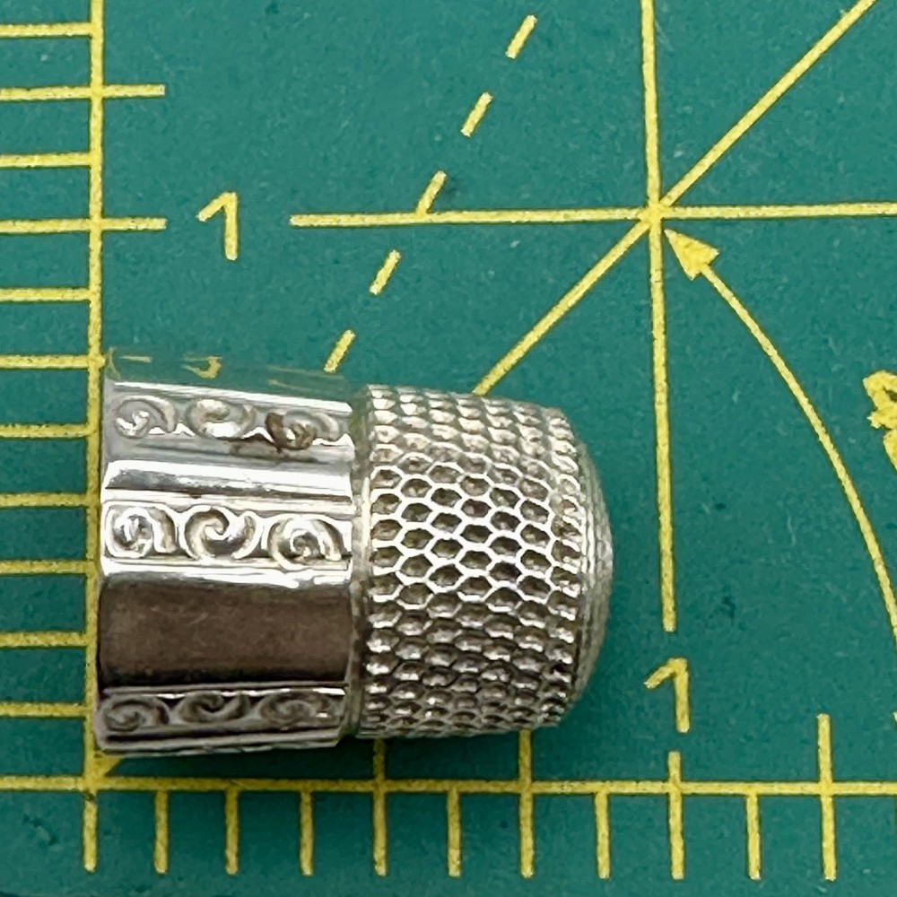 Simons Bros Sterling Silver Thimble Eight Sided Scroll Paneled Signed Size 10