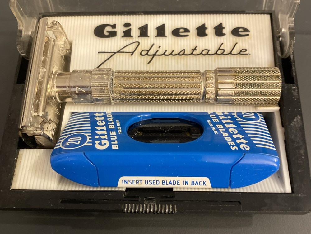 VINTAGE GILLETTE ADJUSTABLE RAZOR WITH CASE