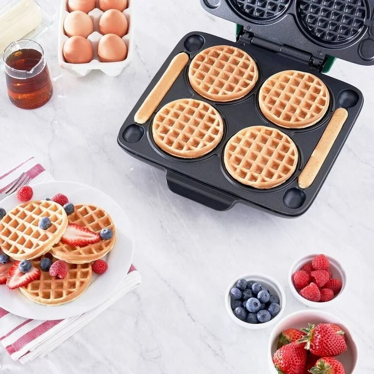 Dash Multi Mini Waffle Maker: 4 Mini Waffles