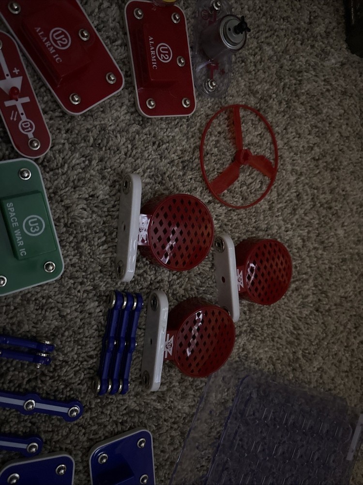 Snap Circuits Electric Projects Lots Of Pieces