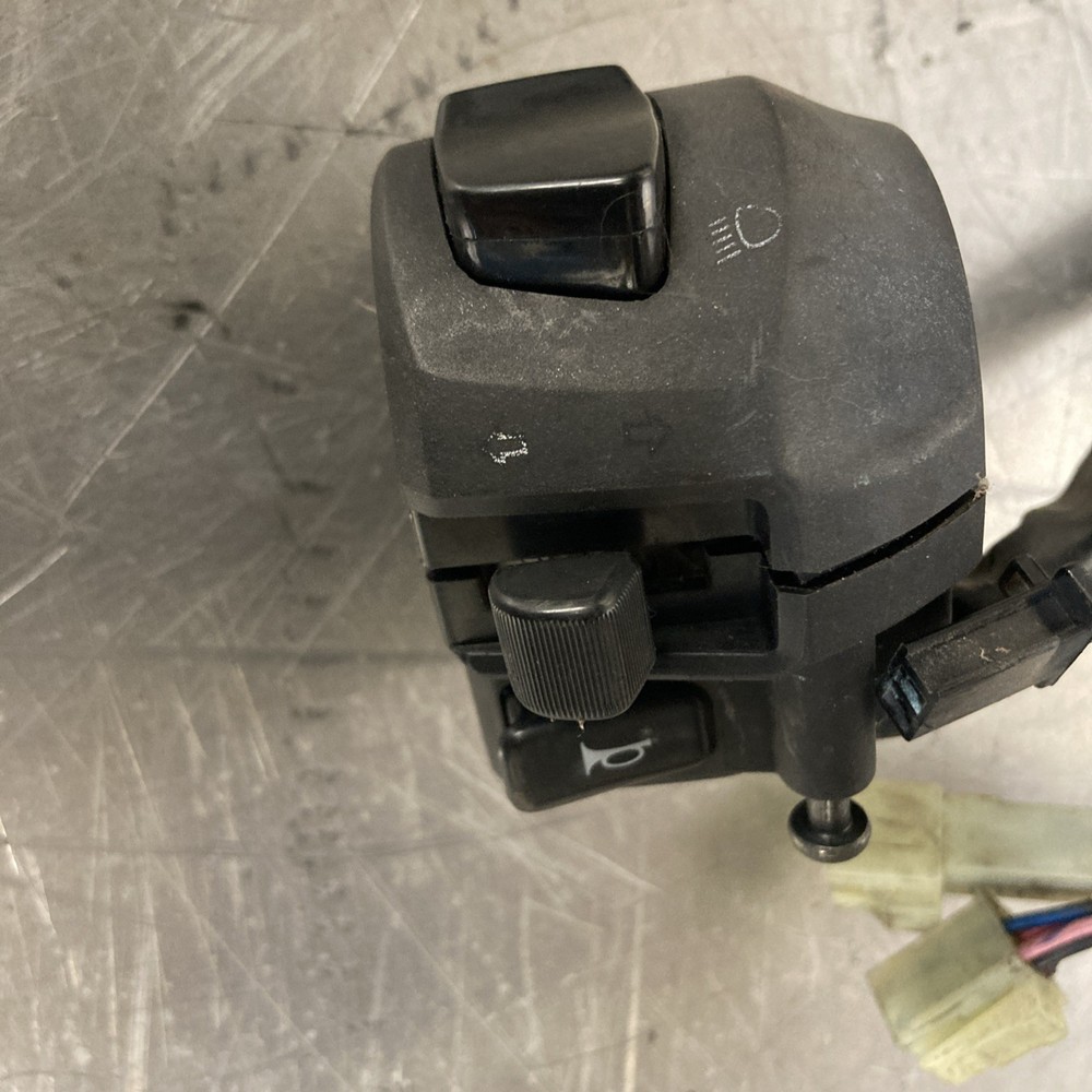 Yamaha Yzf R125 Left Switch 2014-2018 Indicator Headlight LEFT Switch OEM