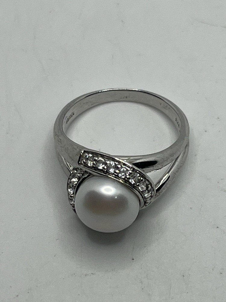 Sterling silver pearl clear cz cocktail ring size 9