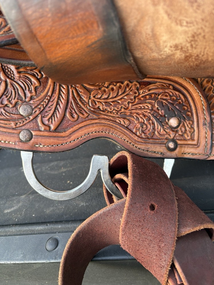 15” Circle Y Gladewater Show Saddle