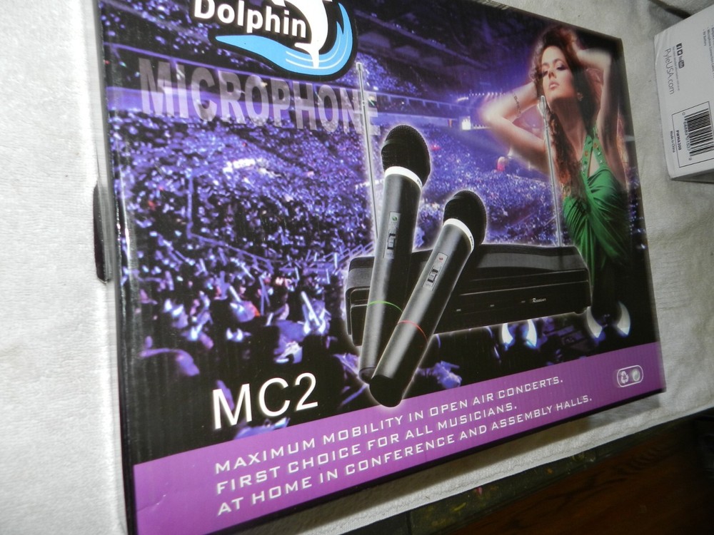 Dolphin MC2 Professional 2 pc wireless microphone system
