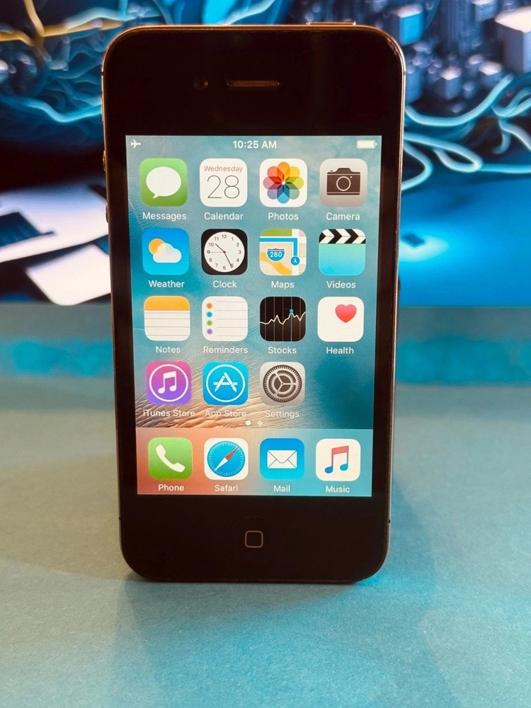 Apple iPhone 4s - 16 GB - Black (Unlocked)