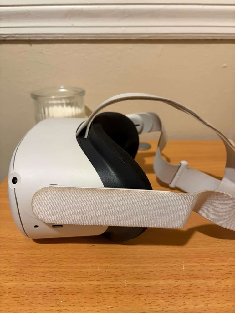 Oculus Quest 2 Virtual Reality Headset 128GB Pre-Controllers