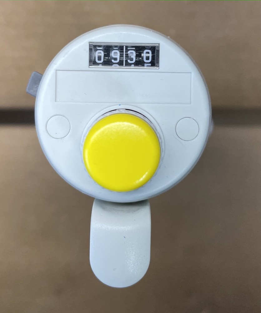 Eppendorf Research 8 Channel Pipette, 5-50 µL Variable Volume