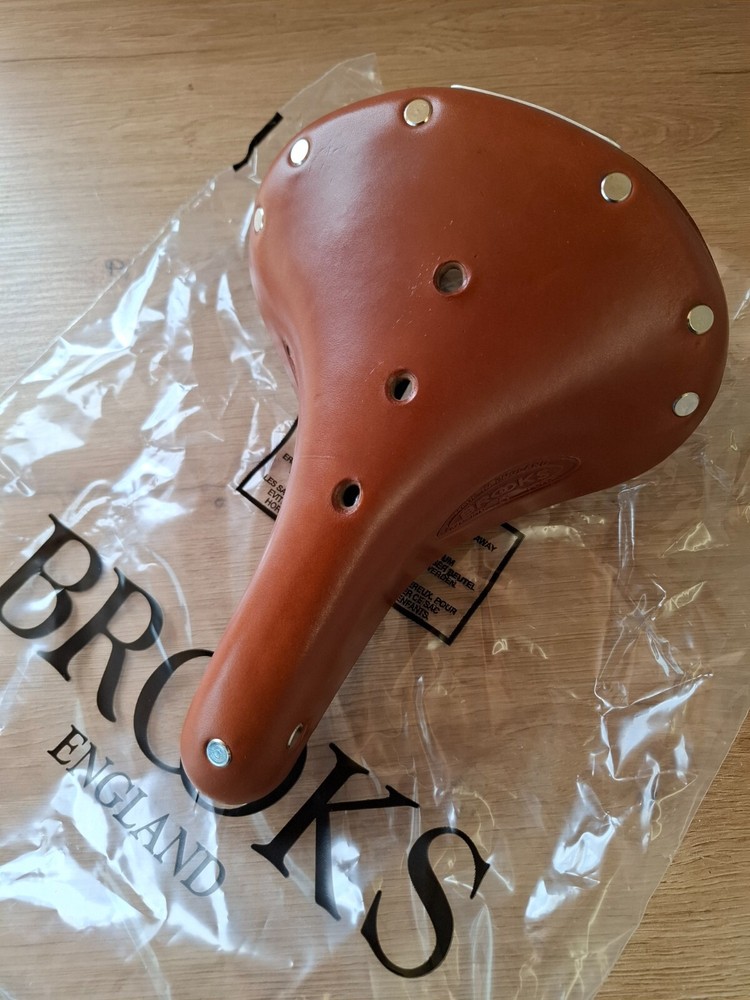 Brooks Flyer Saddle S – Classic Leather Sprung Saddle – NEW