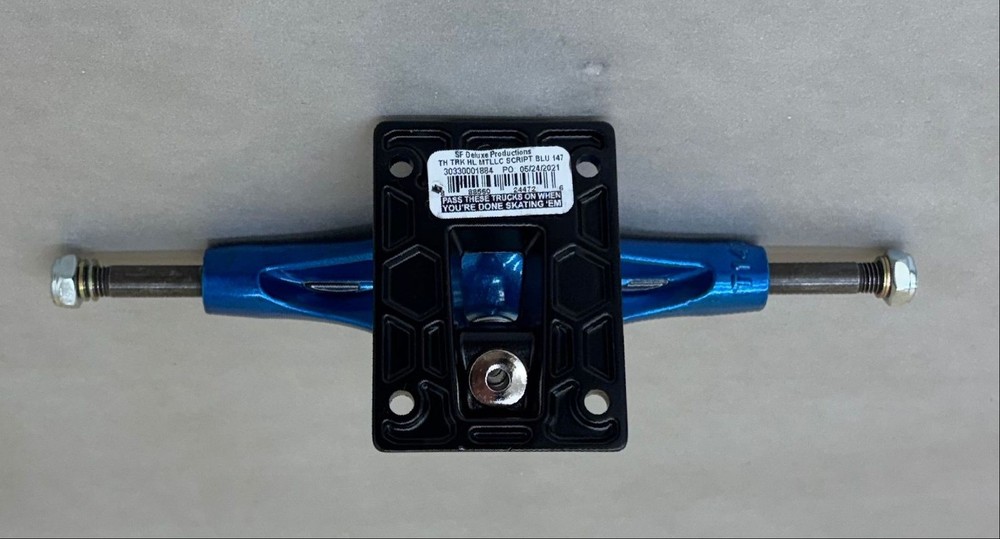(QTY:1) Thunder Trucks Hollow Metallic Script Anodized Blue Trucks 147