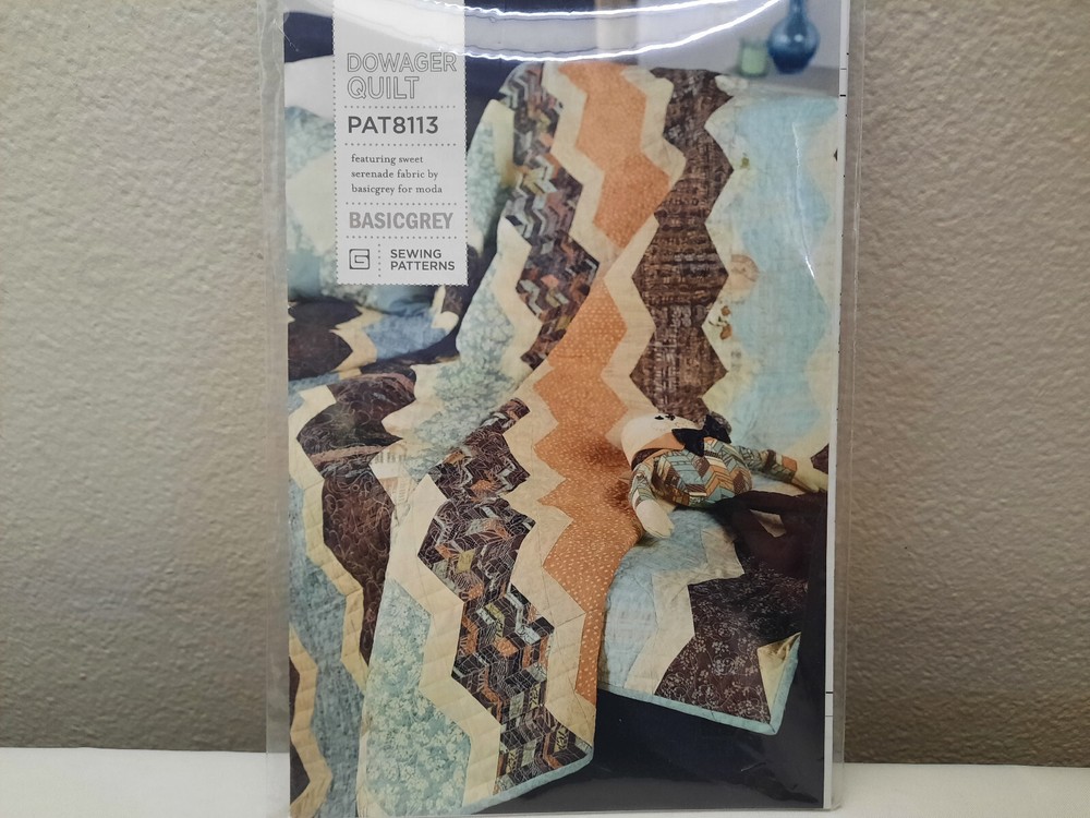 Dowager Quilt Pattern (BasicGrey) #PAT8113