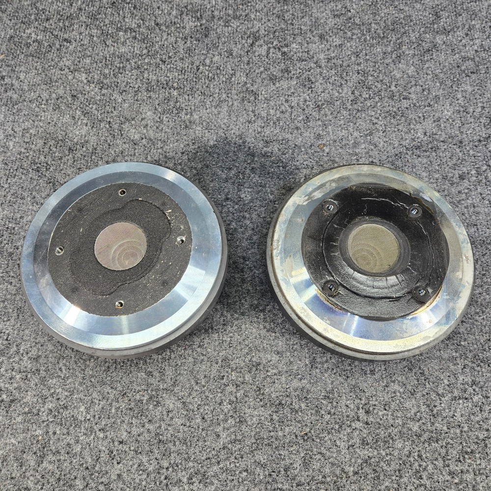 B&C DE700-8 1.5" Exit Titanium Diaphragm Compression Driver 8 Ohm - READ!!!