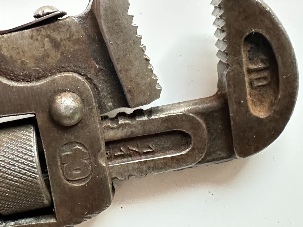 Vintage Unbranded Pipe Wrench