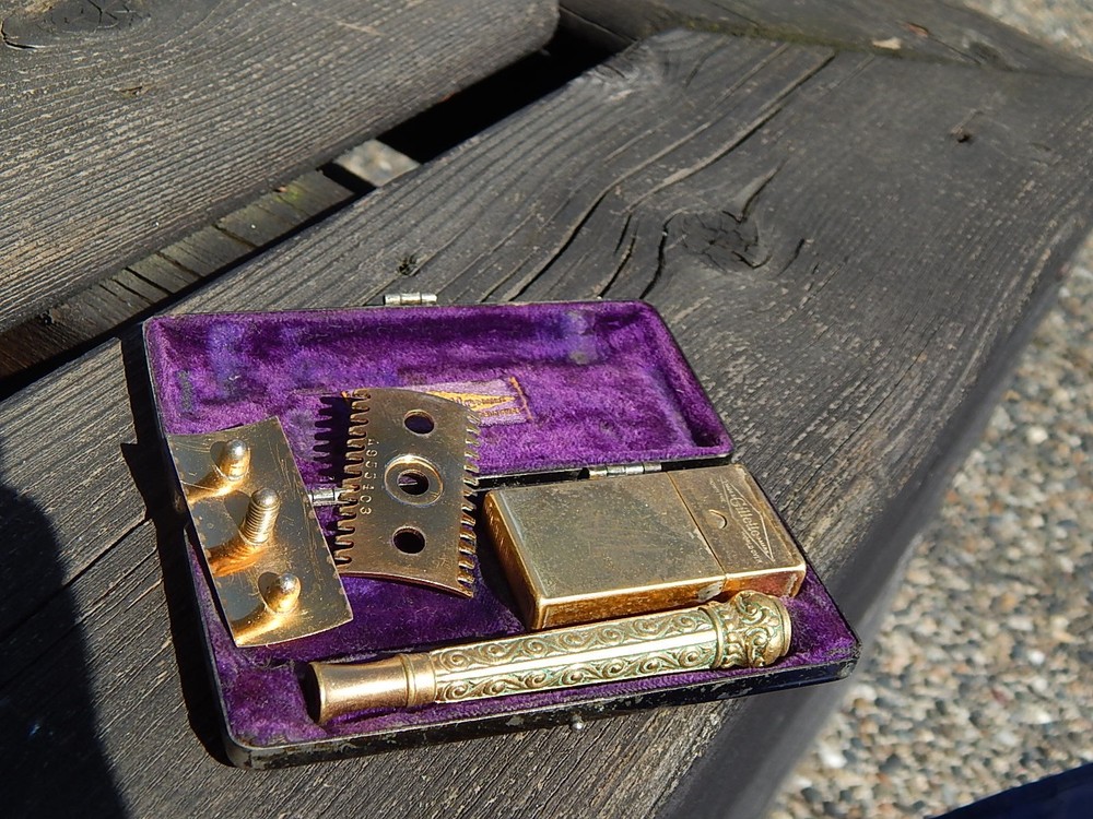 Vintage Gillette ABC pocket set