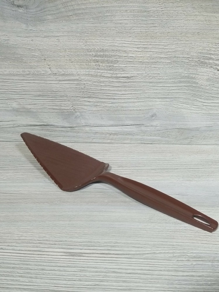 Foley Plastic Pie Server Cutter 10" Wedge Shape Brown