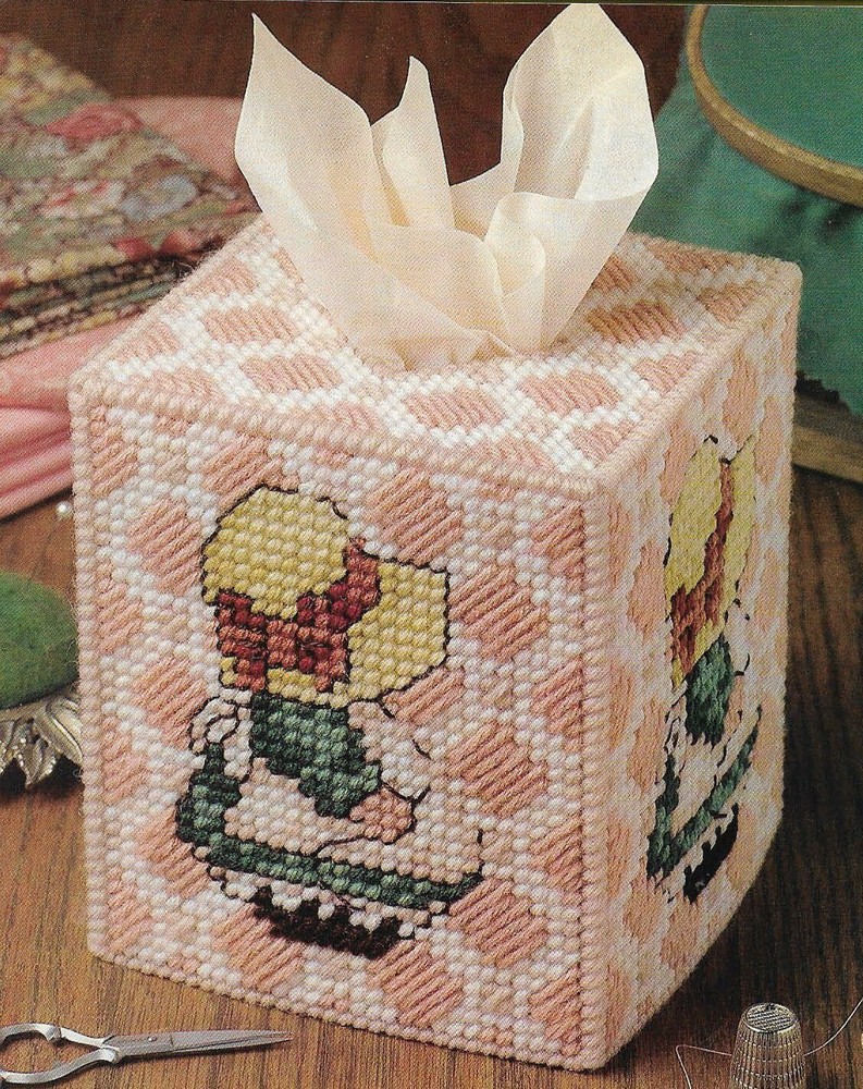 QUILTING BEE SUNBONNET SUE TISSUE COVER PLASTIC CANVAS PATTERN INSTRUCTIONS