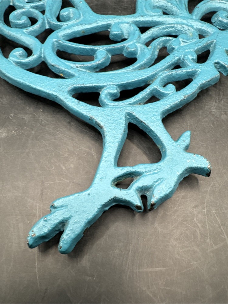 Cast-iron blue rooster trivet and wall mount 9”