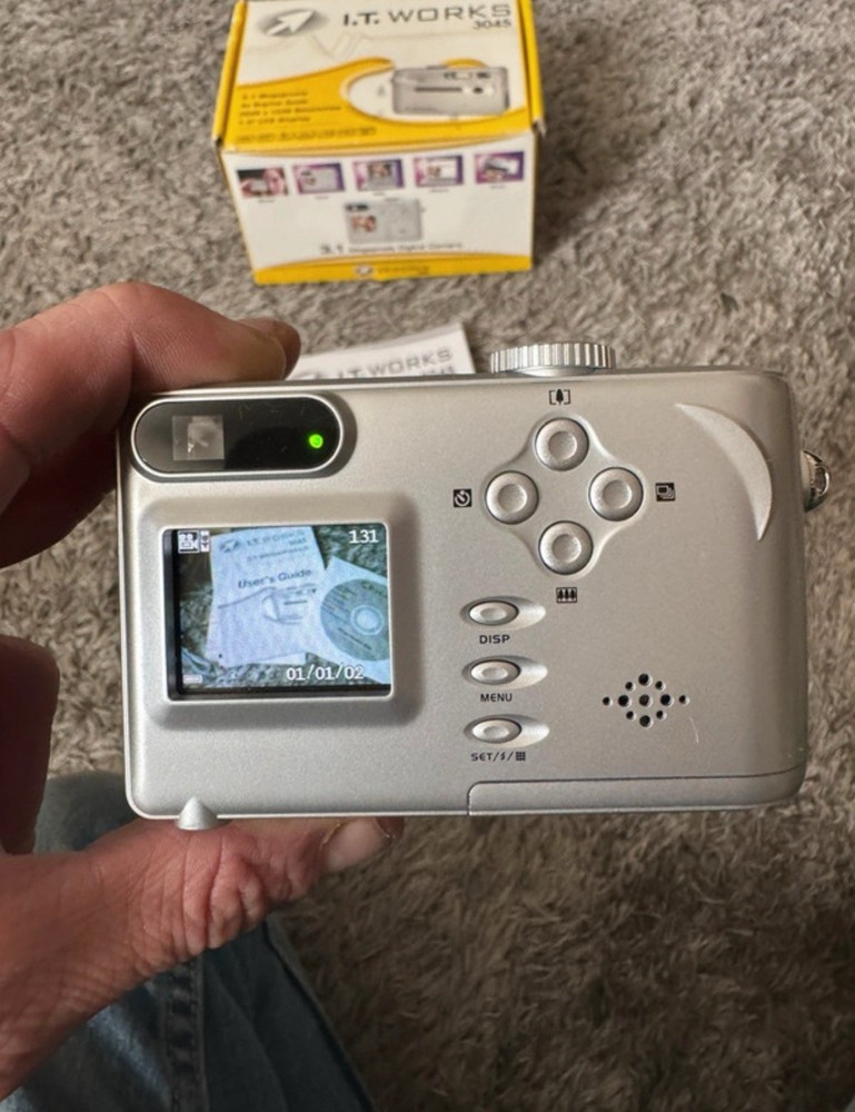 IT Works Digital Camera 3045 3.1MP Silver Tested