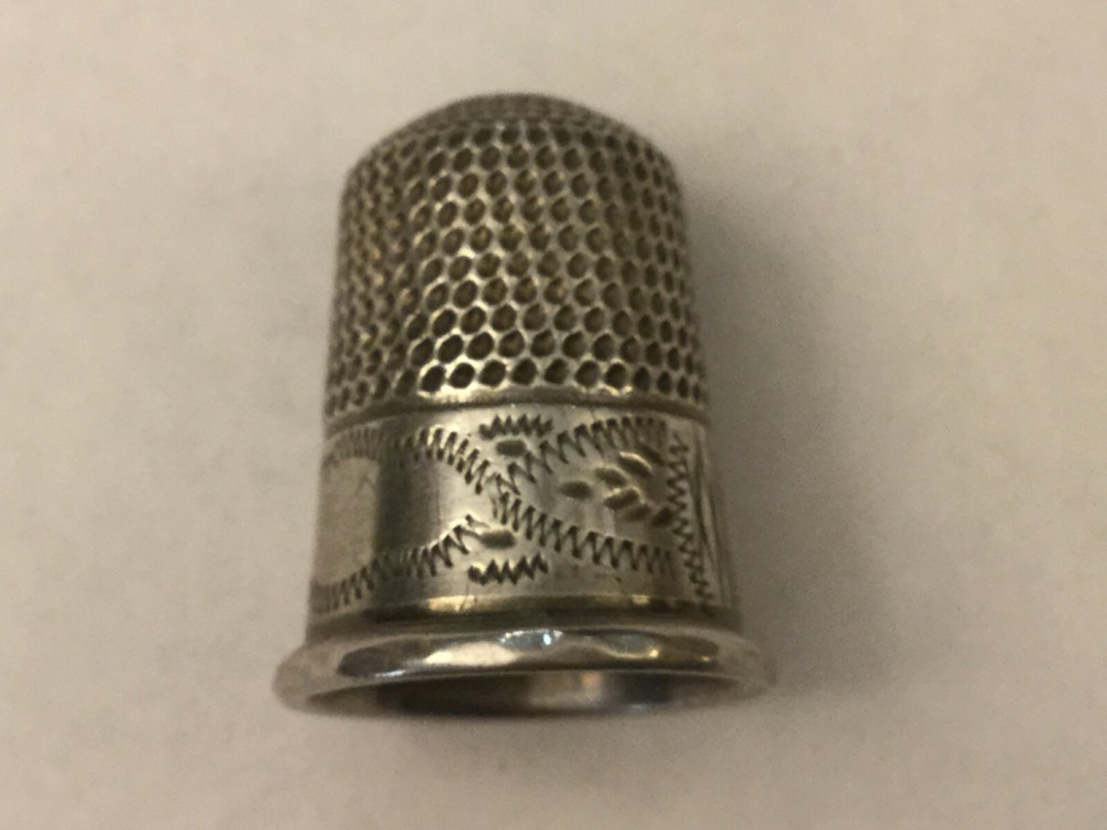 Sterling silver thimble Birmingham 1939 engraved