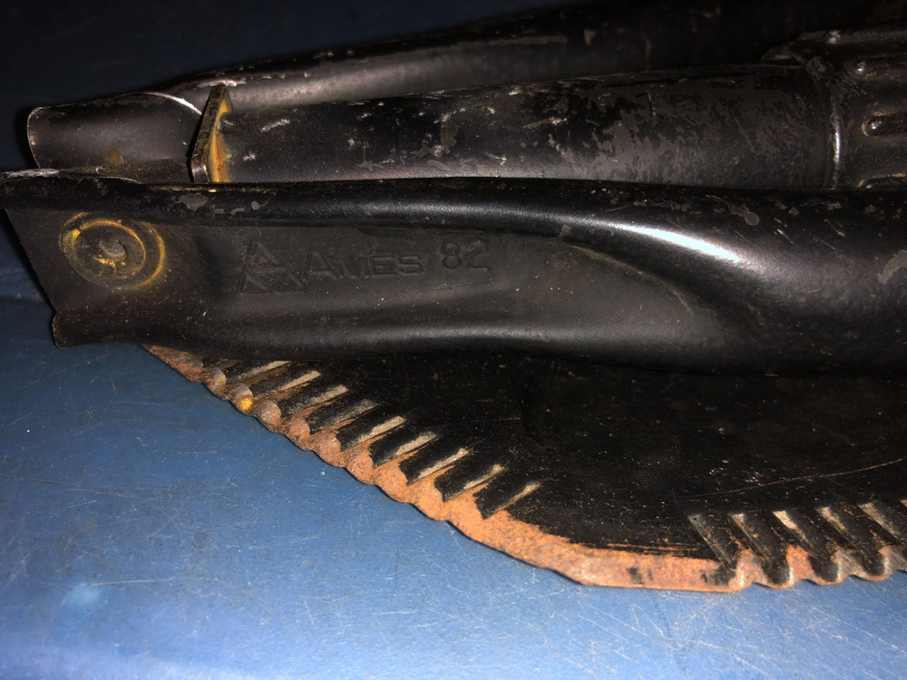 Desert Storm US Army Tri-Fold E-TOOL Shovel With Case Dated 1982