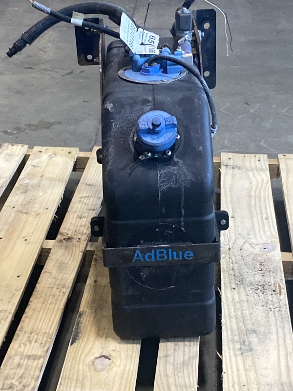 2018 Universal DEF Tank (657-11186)
