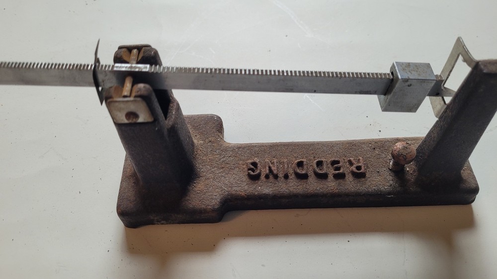 Vintage 1950s Redding Powder Scale