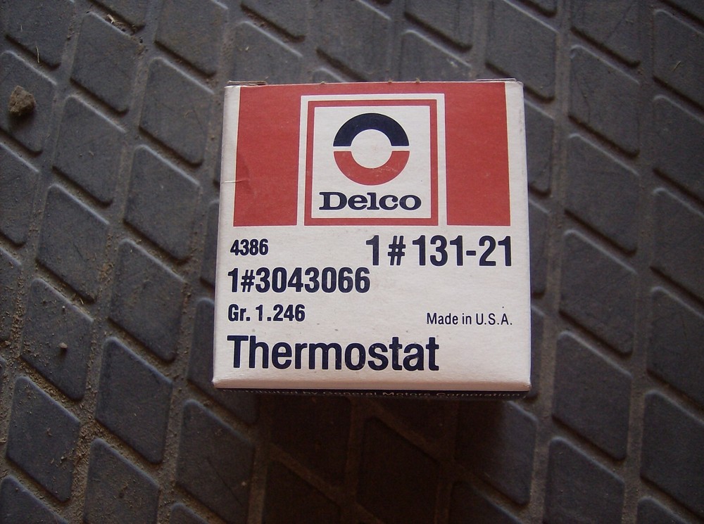 GENUINE GM 3043066 THERMOSTAT