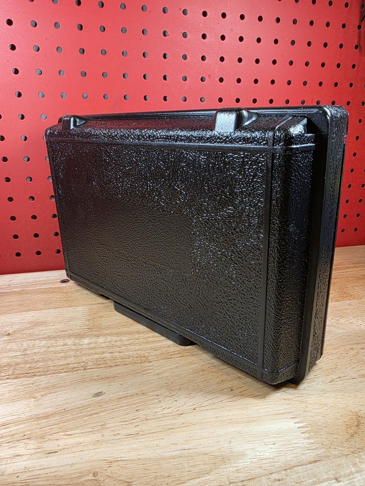 Mac Tools CST500 Cooling System Pressur Tester In Case With Adapters