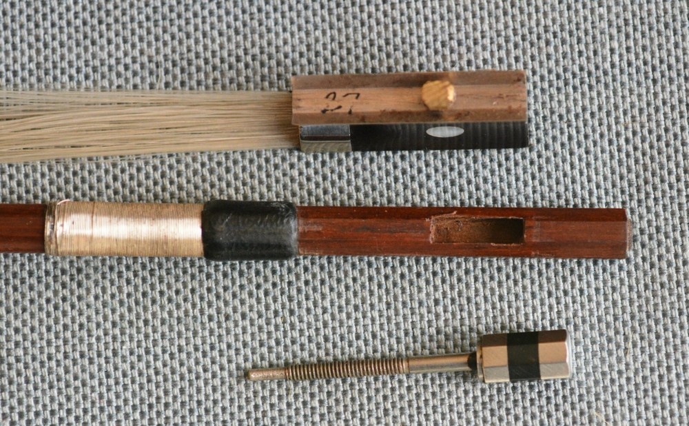 Very Nice 1/16 Violin Bow, 35g
