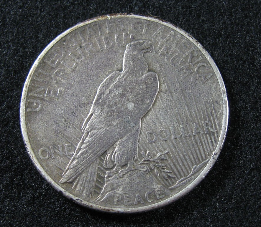 1921 PEACE SILVER DOLLAR - Better Date