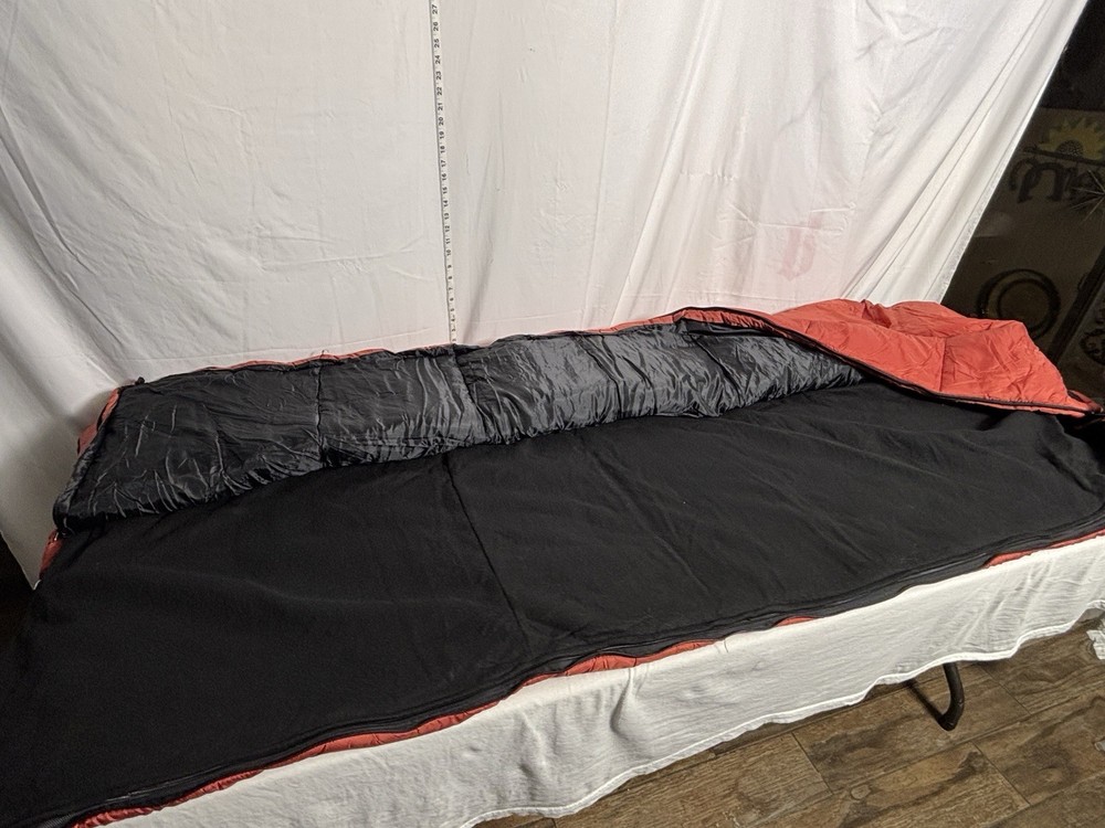 Eddie Bauer Sleeping bag - 33x80