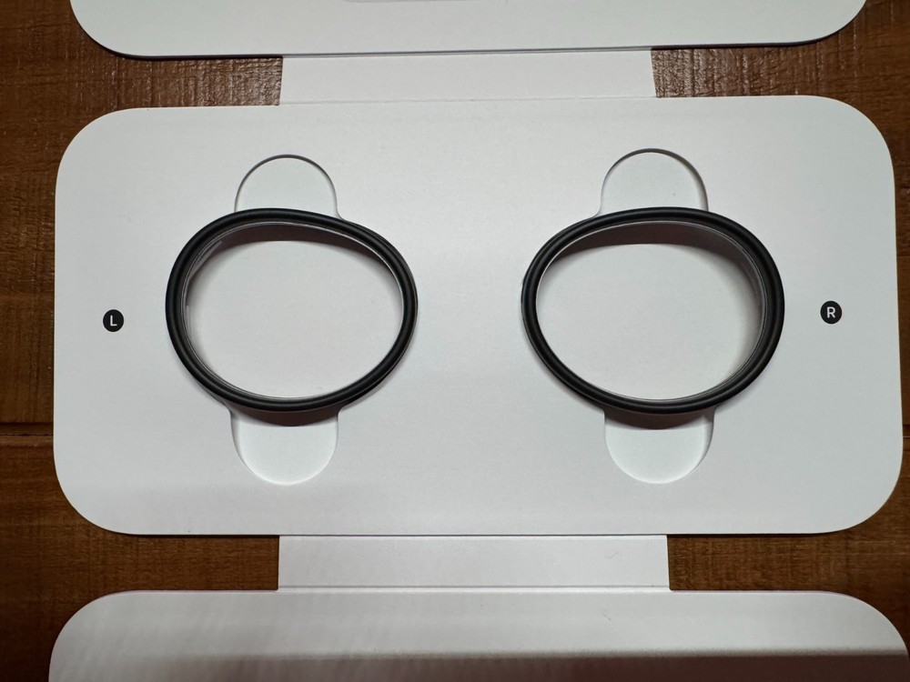 ZEISS Optical Inserts for Apple Vision Pro - Readers +2.00 to +2.75D