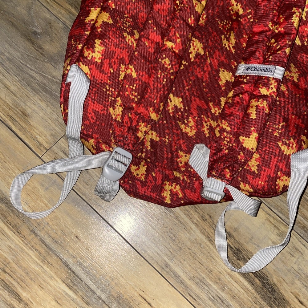 Columbia Lightweight Backpack Red Pixel Camo