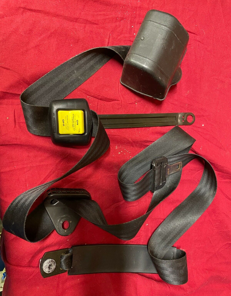 FREIGHTLINER  CASCADIA SEAT BELT ASSEMBLY, A35121