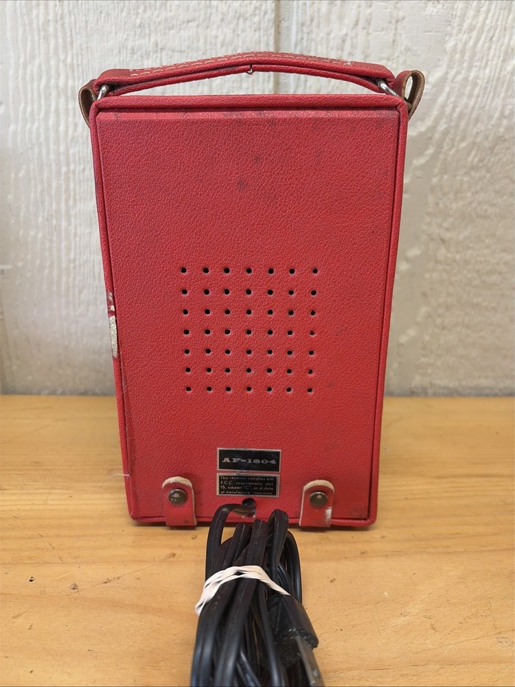 Solid State Luxtone Model AF-1804 Light Transistor Radio Leather Case Powers On